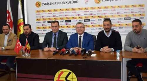 Eskişehirspor'a iki kez küme düşüren yönetim, kupa kazanmış gibi davranıyor!