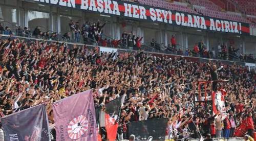 Eskişehirspor'a imza attı, ilk sözü "taraftar" oldu!