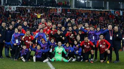 Eskişehirspor Altay maçından fotoğraflar...