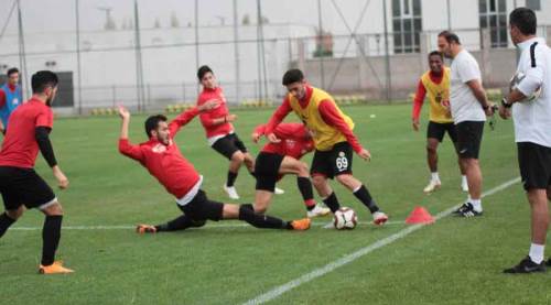 Eskişehirspor Altınordu'ya bileniyor!