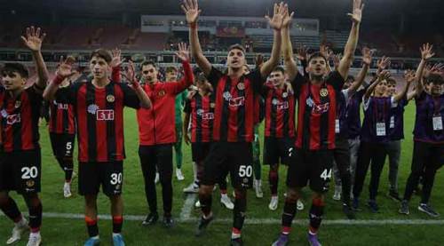 Eskişehirspor aradığı morali kupada buldu