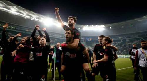 Eskişehirspor Bursa'da yüreğini ortaya koydu!