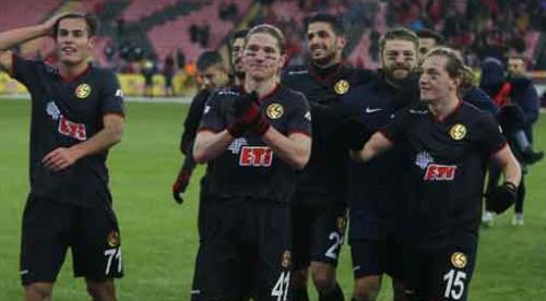 Eskişehirspor'da 11 futbolcu...