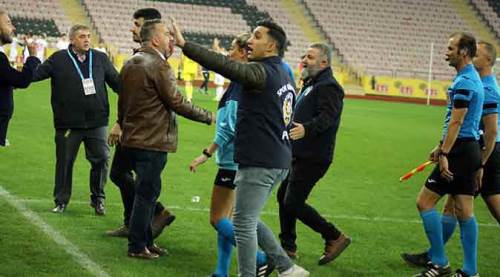 Eskişehirspor'da Başkan Şimşek çıldırdı