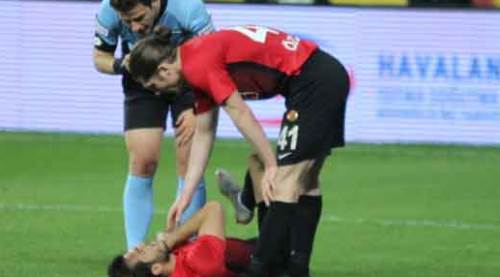 Eskişehirspor'da Cemali Sertel omzunu kırdı! Sezonu kapattı...