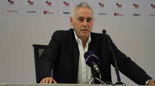 Eskişehirspor'da Coşkun Demirbakan'a tepkiler büyüyor