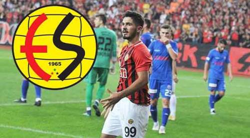 Eskişehirspor'da Fıratcan Üzüm veda etti!