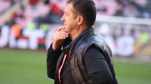 Eskişehirspor'da flaş gelişme: İstifasını sundu!