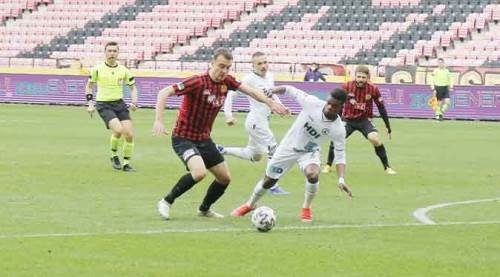 Eskişehirspor’da futbolcuları elde tutma seferberliği