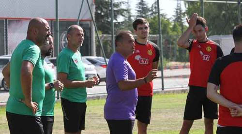 Eskişehirspor’da Karaca işi sıkı tutuyor!