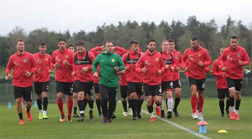 Eskişehirspor'da Metehan Altunbaş'ın burnu kırıldı