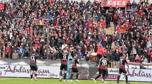 Eskişehirspor'da önemli çağrı!