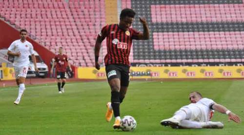 Eskişehirspor'da oyuna canlılık getirdi!