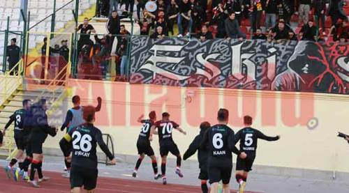 Eskişehirspor'da özlenen galibiyet böyle kutlandı