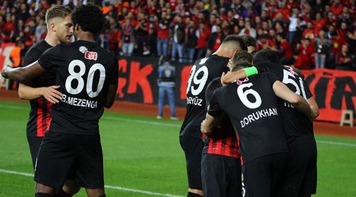 Eskişehirspor'da sakat futbolculardan haber var!