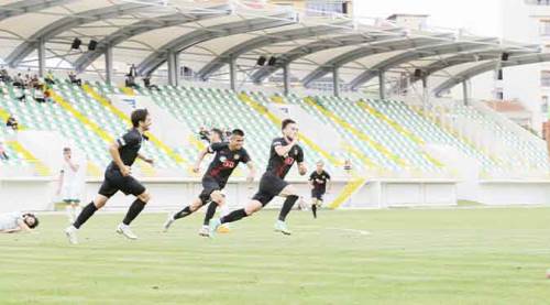 Eskişehirspor’da savaşmayı seçti!