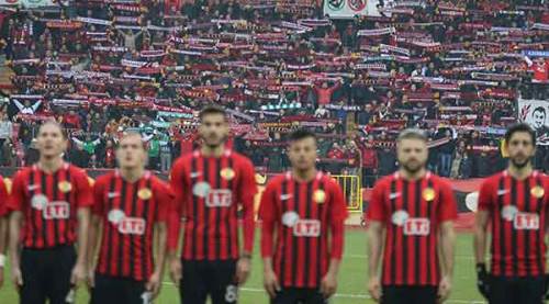 Eskişehirspor'da sorunlar katlanarak büyüyor!