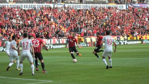 Eskişehirspor'da taraftarın sabrı taştı!