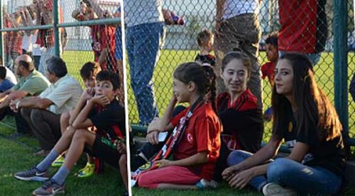 Eskişehirspor'da taraftarlar tesise akın etti