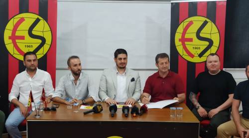 Eskişehirspor'da teknik direktör İbrahim Baş imzayı attı