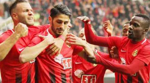 Eskişehirspor'da üç futbolcunun durumu belirsiz