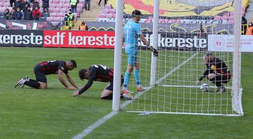 Eskişehirspor evinde hezimete uğruyor!