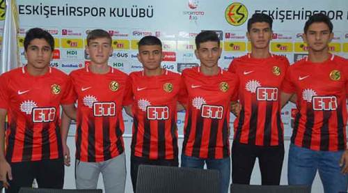 Eskişehirspor formasını artık onlar giyecek!