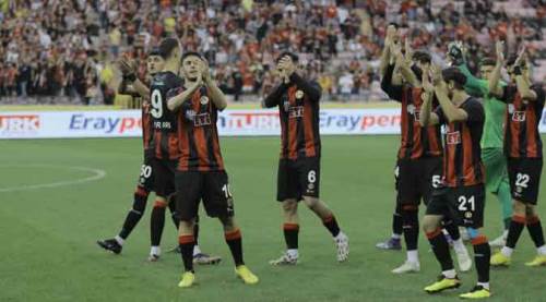 Eskişehirspor için tek çıkış 3 puanda