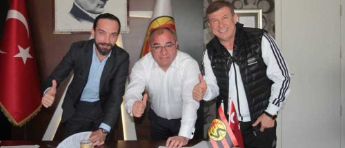 Eskişehirspor ile Tanju Çolak sponsorluk anlaşmasını imzaladı