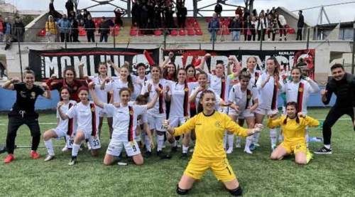 Eskişehirspor Kadınlar Ligi'nde tutulamıyor!