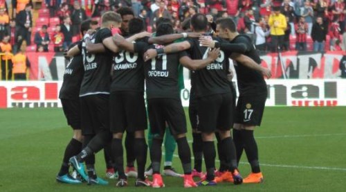 Eskişehirspor kendini ateşe attı!