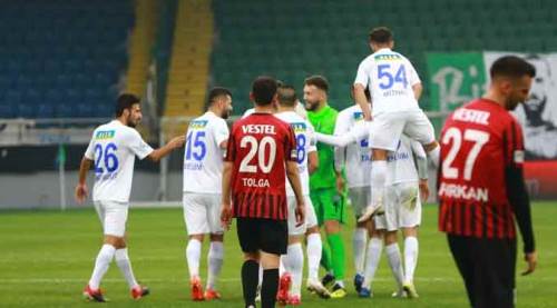 Eskişehirspor kupaya "farklı" veda etti!