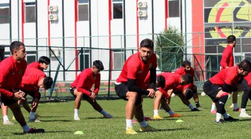 Eskişehirspor ligin ilk maçına hazırlanıyor