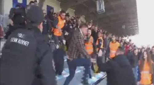 Eskişehirspor maçında ortalık karıştı