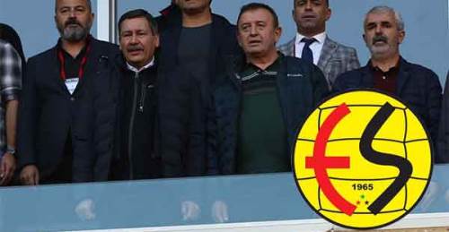 Eskişehirspor Melih Gökçek'i üzdü!