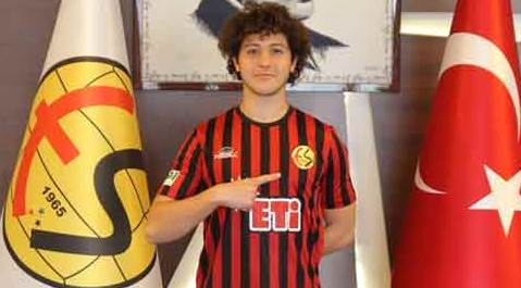 Eskişehirspor onunla 5 yıllık sözleşme imzaladı