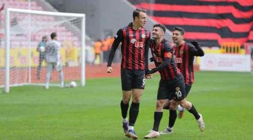 Eskişehirspor Onur Arı’yı bırakmak istemiyor!