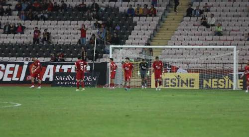 Eskişehirspor savunması Anadolu karşısında zorlandı