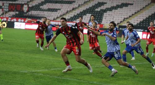 Eskişehirspor son dakika golüyle 1 puanı kurtardı