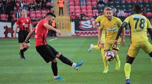 Eskişehirspor son darbeyi vurdu! İstifa geldi