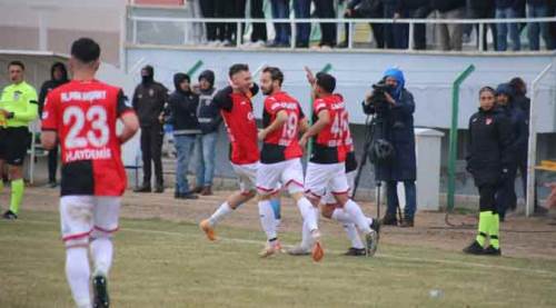 Eskişehirspor sonunda zirveye oturdu!