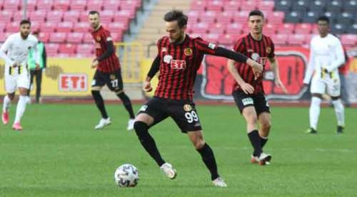 Eskişehirspor sürpriz peşinde