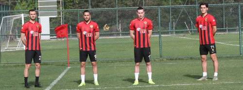 Eskişehirspor taraftarı formaları çok beğendi