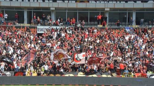 Eskişehirspor taraftarı locaları hınca hınç doldurdu