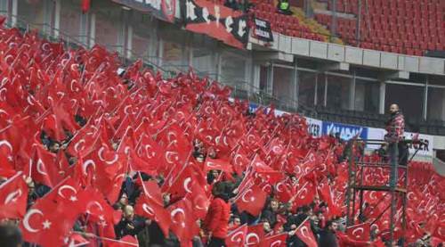 Eskişehirspor taraftarı şehitlerimizi unutmadı!