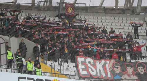 Eskişehirspor taraftarı yine büyüklüğünü gösterdi
