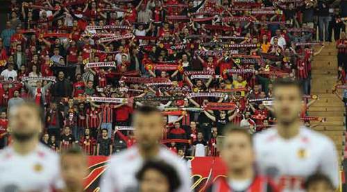 Eskişehirspor taraftarı yine maçın önüne geçti!