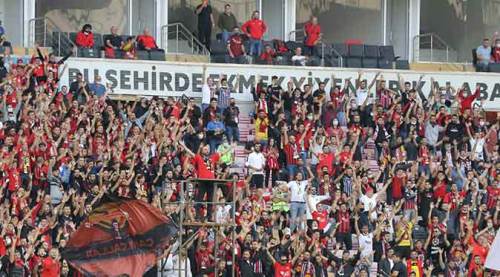 Eskişehirspor taraftarını gururlandırdı