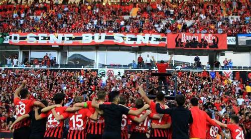 Eskişehirspor taraftarını öve öve bitiremedi! İtiraf...