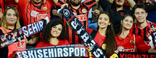 Eskişehirspor taraftarının çağrısı yanıt buldu!